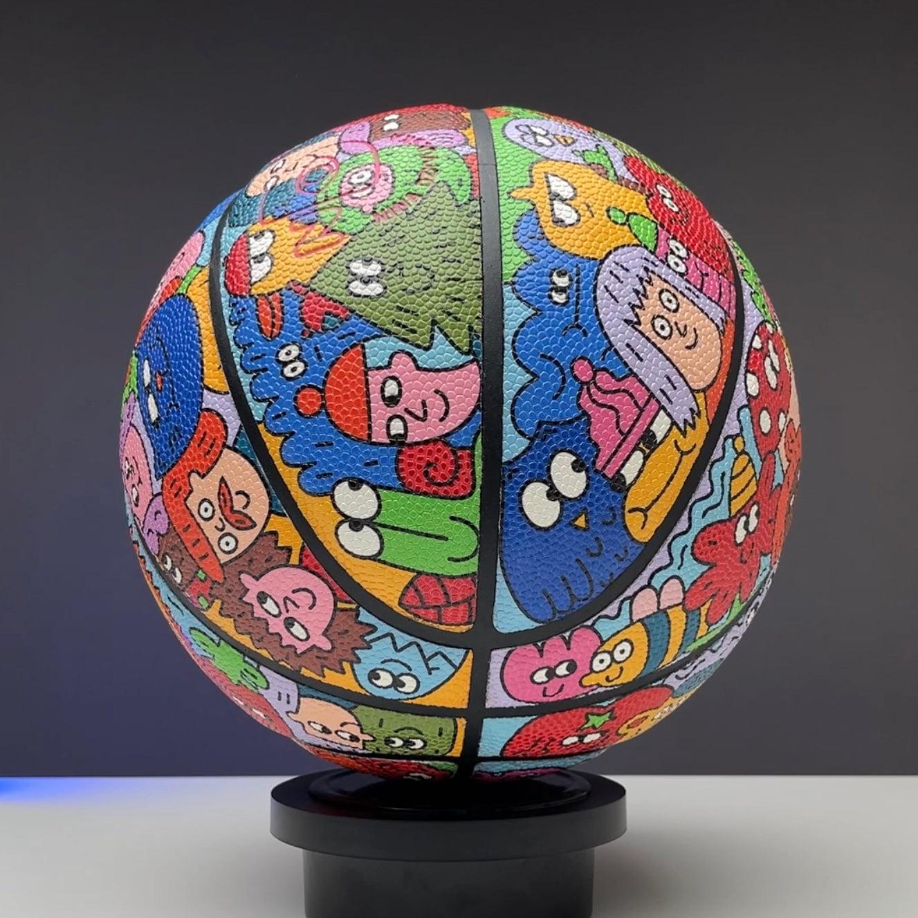 Ball by Nina Dzyvulska